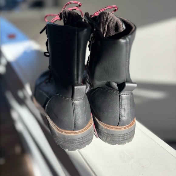 boc Black and Burgundy Lace-Up Combat Boots - Picture 6 of 6